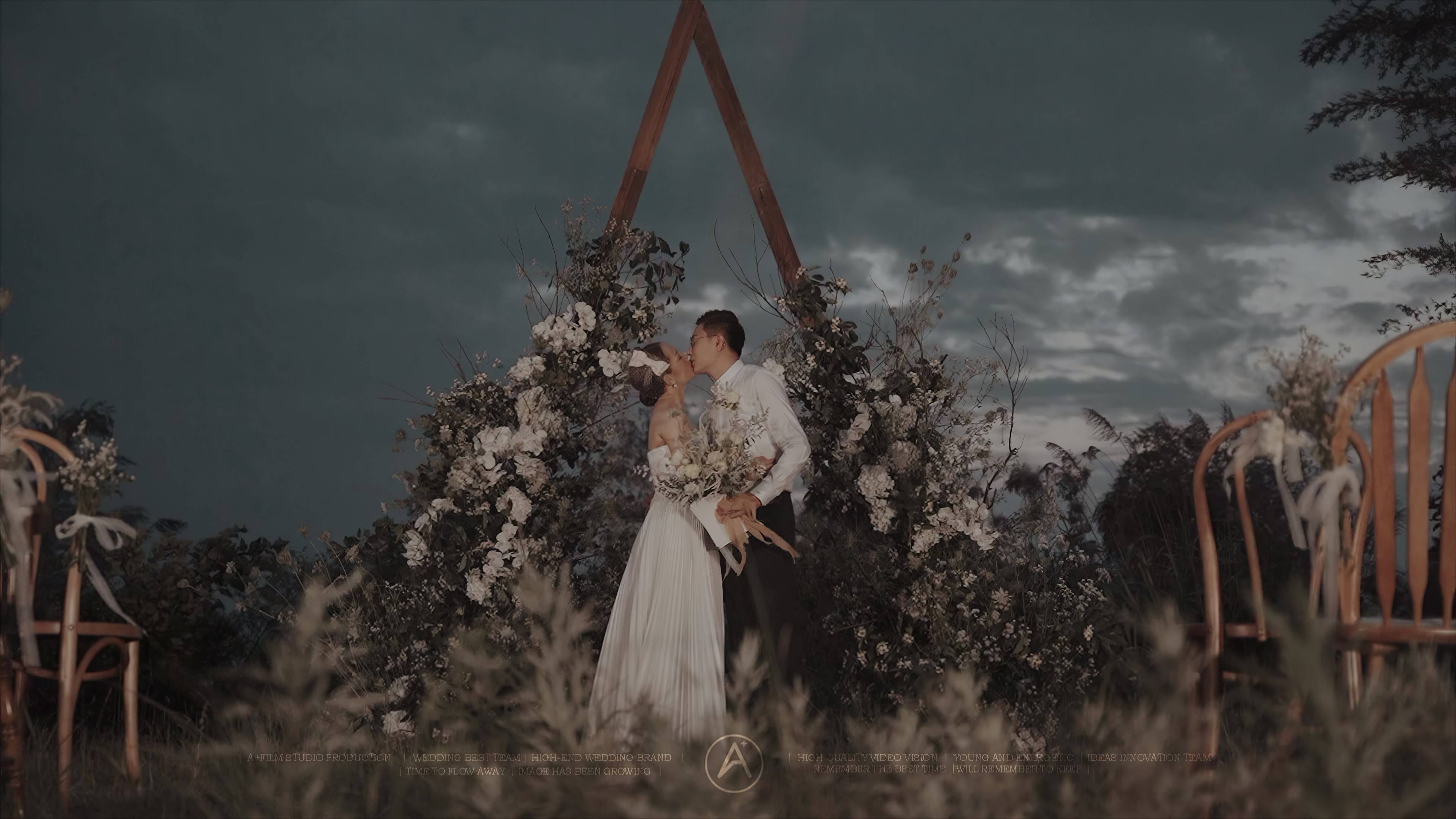 夕阳下，只有我和你