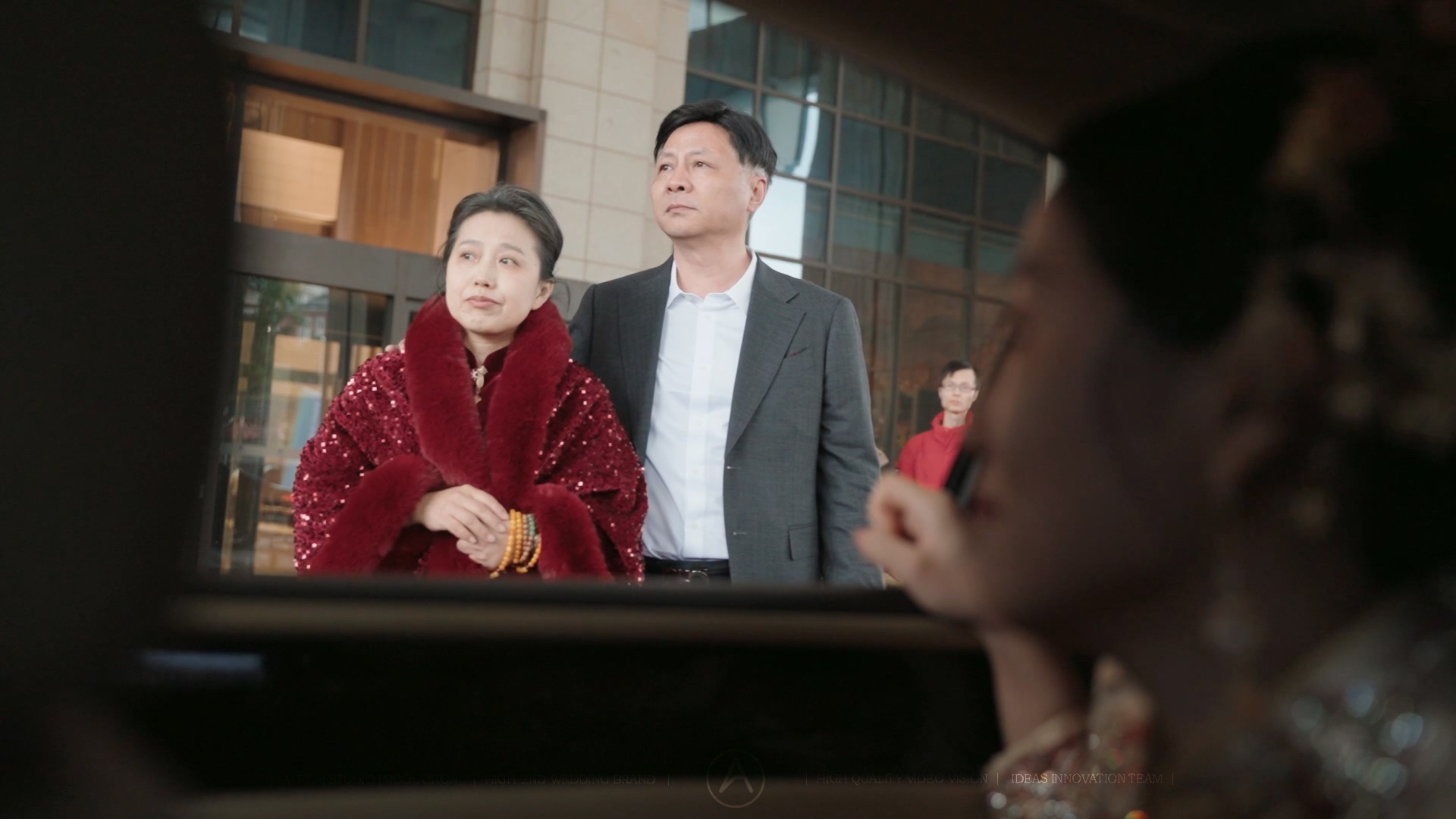 爱是具象化的眼泪 欢笑和幸福